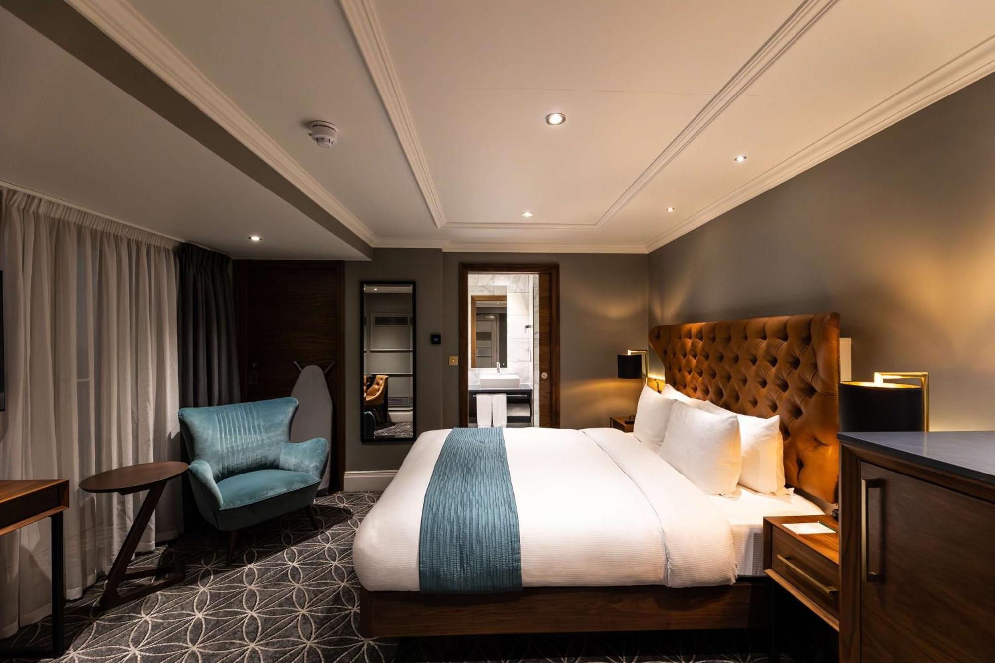 100 Queen'S Gate Hotel London, Curio Collection By Hilton Exterior photo